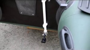 Простое крепление датчика эхолота.