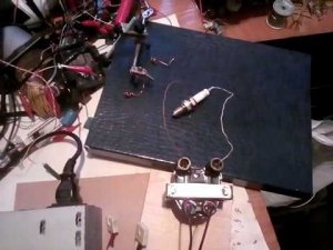 Ионофон 2 - играет "Коробейников" на свече зажигания