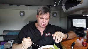 НЕТ ЗАКОНОВ в США! Сплю с БОМЖАМИ! Проблема в РАБОТЕ - нет парковок!