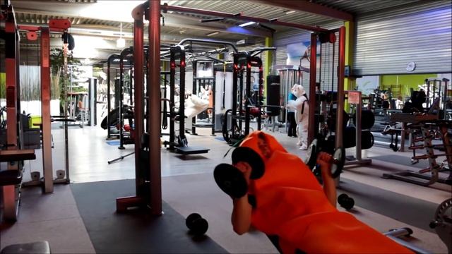 Bunny Days bij Oxygen Fitness смотреть онлайн
