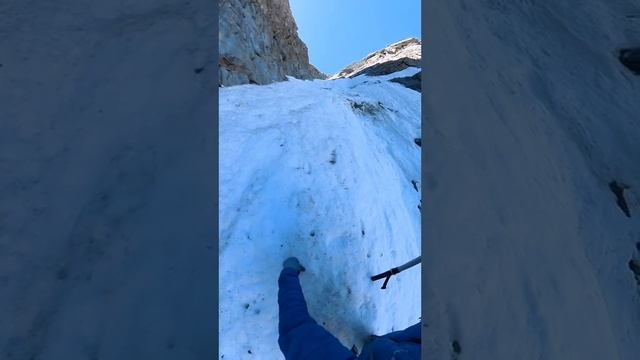 Сам снял на видео кулуар, в котором сорвался