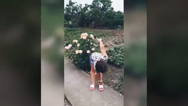 Утренняя разминка от Поповой Евы | ОНЛАЙН-лагерь "Радуга" | День 11й | 16.06.2020 смотреть онлайн