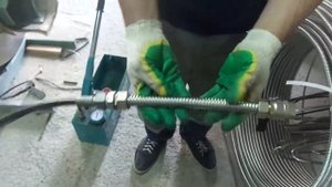 Испытание сильфонной подводки для воды и пара