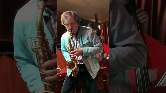"Cinderella" sax solo (tune by Victor Nikolaev) смотреть онлайн