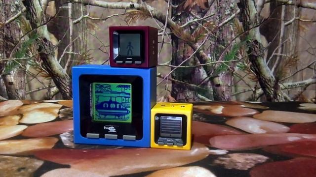 2007 Radica Games Cube World Global Get-A-Way With 2005 Radica Games Cube World Whip And Slim смотреть онлайн