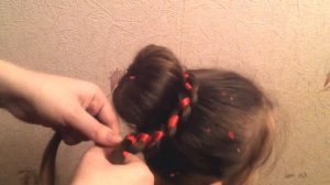 Прическа - пучок с колоском из ленты