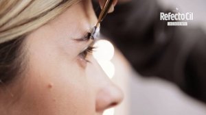 Bleaching eyebrows with RefectoCil Blonde Brow