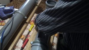 Поилка и кормушка из пластиковой трубы