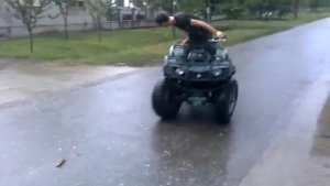 Yamaha Grizzly 350 4x4 drift