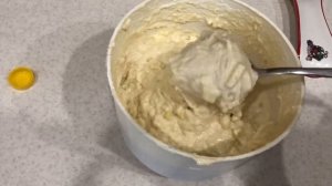 Оладушки с яблоками . Пышные и очень вкусные.