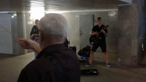 Уличные музыканты исполняют Кино - Перемен, Минск, Буларусь, BSB BAND