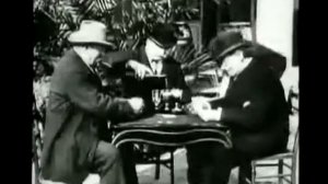 1895 Игра в карты (фр. Partie de cartes), Франция (реж. Луи Люмьер)