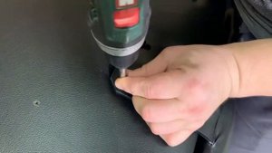 Обзор кресла для руководителя Бюрократ T-9904SL