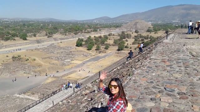 Teotihuacan Pyramid of the Sun смотреть онлайн