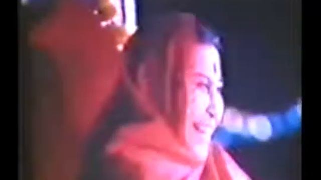 Муладхара чакра Англия 1985 г 20 04 Бирмингем просмотр слайдов в присутствии Шри Матаджи смотреть онлайн