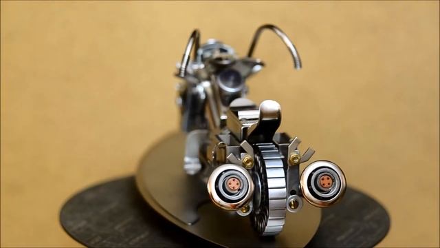 Байк из железного хлама... смотреть онлайн