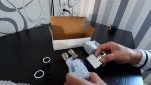 Распаковка — Комплект фитингов для полотенцесушителя Stinox С квадратными стойками 933