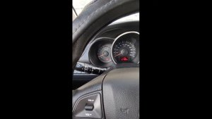 KIA Rio 3 QB посторонний звук стук вибрация дребезг на холостом ходу