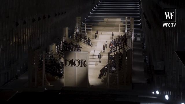 голые девушки смотреть онлайн