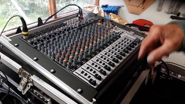 Behringer X2222 смотреть онлайн