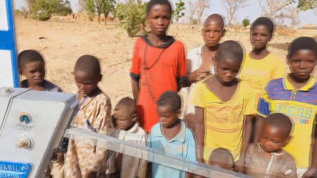 Puits №: 2303 (Niger) / Колодец №: 2303 (Нигер) смотреть онлайн