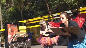 Daniela no teatro de rua(5)