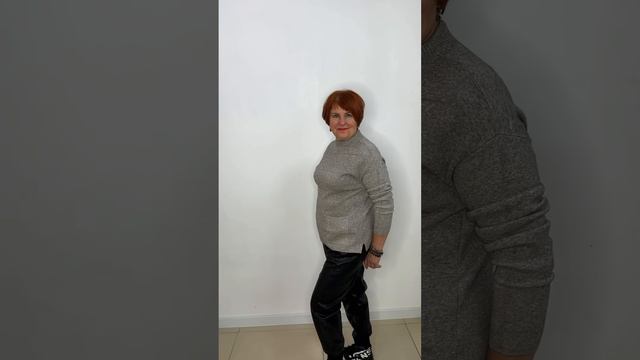 Утепленная кофта ?Подробнее в телеграмм. Ссылка в комментариях ? смотреть онлайн