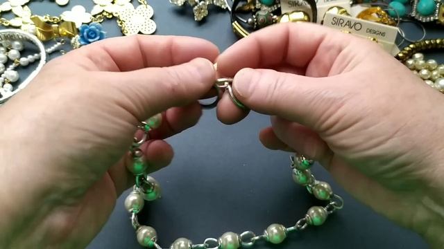 199. Распаковка лота с украшениями от винтажных до современных. продолжение смотреть онлайн