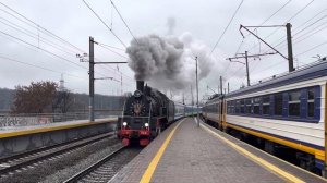 Ретро-поезд Киев-Дарница под двойной паровозной тягой Эр-798-71 и Эр-799-18