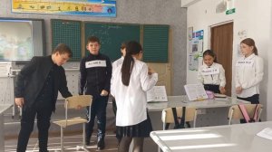 Урок физики 7 класс на тему Сложение сил, действующих на тело вдоль одной прямой. 23.12.2022