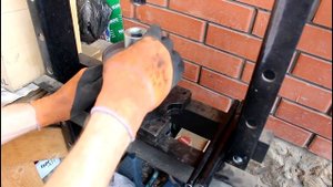 Как снять генератор, замена подшипника кондиционера Ниссан Икстрейл 2001 года Nissan X Trail