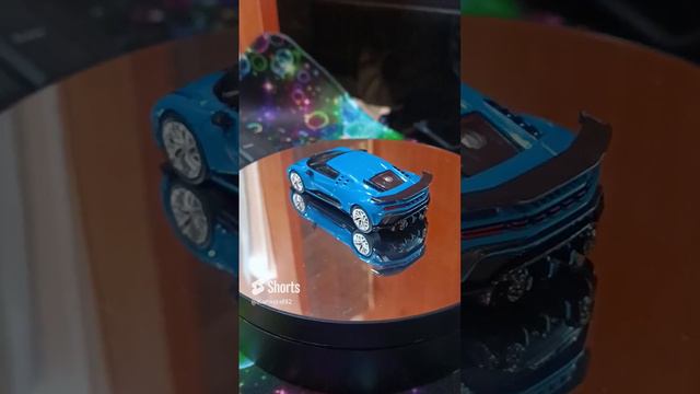 MINI GT 1:64 Bugatti Centodieci Blu Bugatti