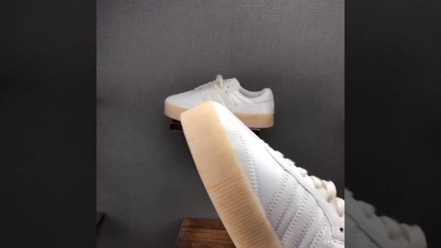 25 Adidas SAMBA смотреть онлайн