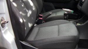 Химчистка авто за 500 рублей во дворе.