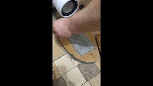 Крошится пол, крепление унитаза с лопнутым отливом на поддставке