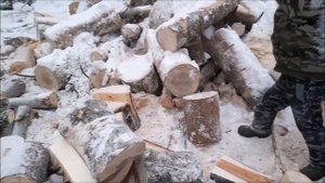 Газ 52 с двигателем Т-40. Заготовка дров.