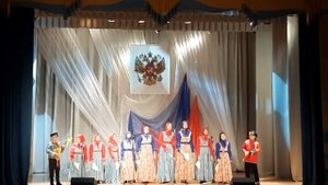 Детский хор народной песни "Зоренька" - Подай балалайку