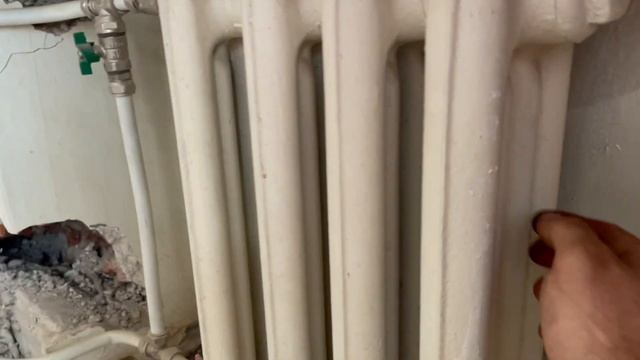 Реставрация старых чугунных радиаторов, Этап первый - Разборка смотреть онлайн