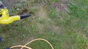 Гибридная воздуходувка RYOBI OBL1820H.