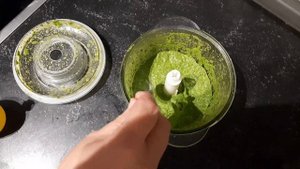 Соус из рукколы. Очень вкусный, полезный и ароматный