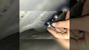 Как правильно поставить боковую ножку на Honda Dio af27