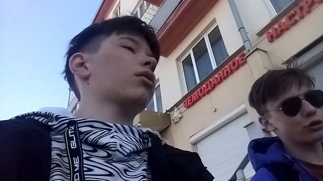 КУДА НАС ОТВЁЛ РУСЛАН? ЗАЧЕМ МЫ ПОЕХАЛИ ЗА НИМ?! I Летний Влог Катание на Велосипедах смотреть онлайн