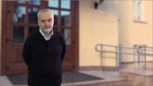 Память и слава. Константин Симонов. «Родина» (читает Алексей Варламов)