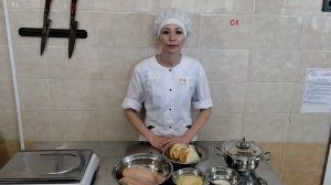 Как приготовить "Котлеты рубленые из птицы" и "Салат из капусты" в школьной столовой