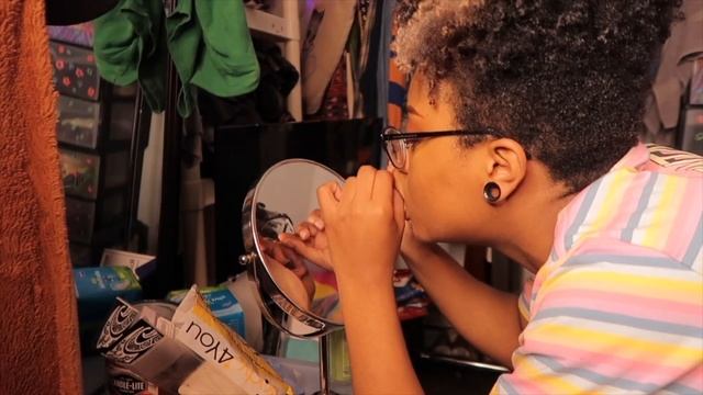 PIERCING MY SMILEY AT HOME смотреть онлайн