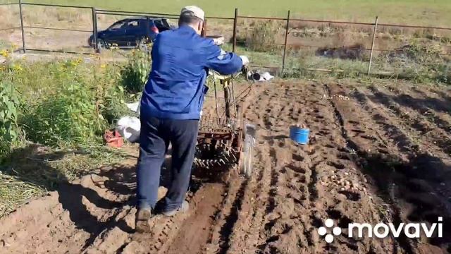 Мотоблок Кутаиси - копалка с бункером смотреть онлайн