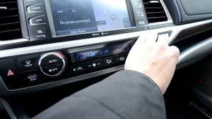 2015 Toyota Highlander Limited - Climate Control