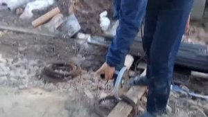 как резать болгаркой, чтобы не повредить глаза. заготовка арматуры