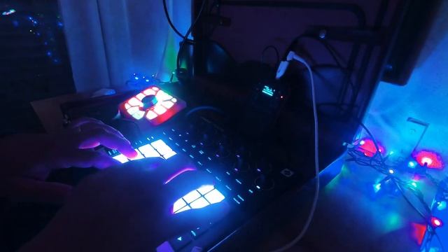 Novation Circuit Tracks + Artiphon Orba+ TC Helicon Perform VE Jam смотреть онлайн