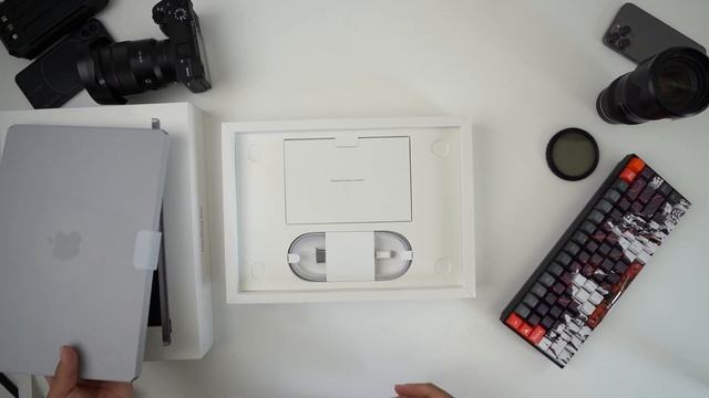 MacBook Pro M2 Max Unboxing ASMR